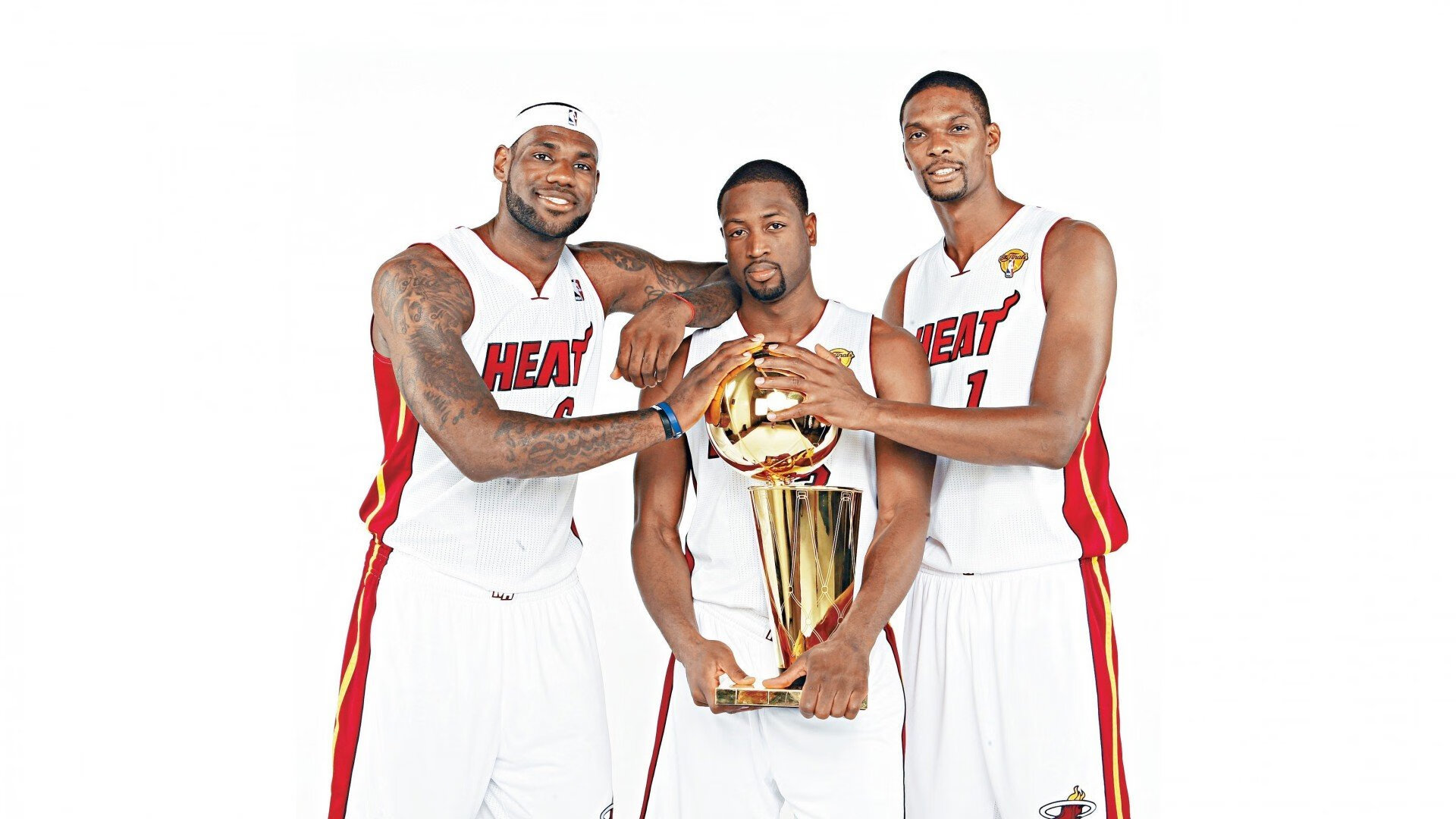 中国男篮重视比赛录像分析 持续优化战术，中国男篮的精彩比赛